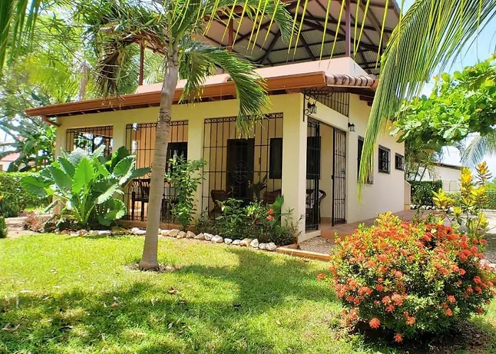 Guacamaya Lodge